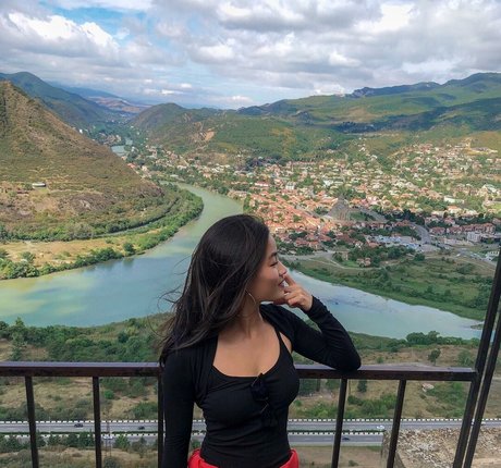 Anna Sawai sexy hd foto