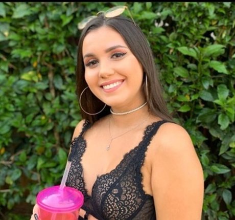 Heloisa Assis nackt nette foto