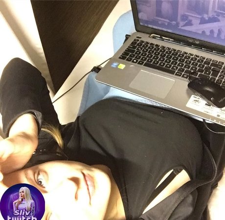 Sintica hd nacktheit foto