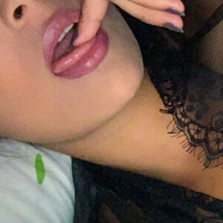 schlampe teen onlyfans heiße sex bilder