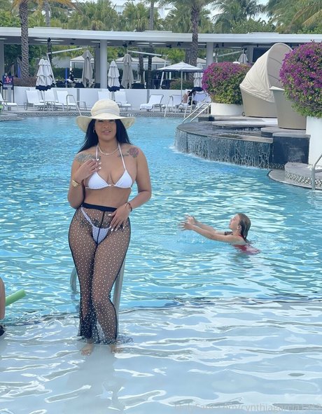 oma milf onlyfans nackt hd galerien