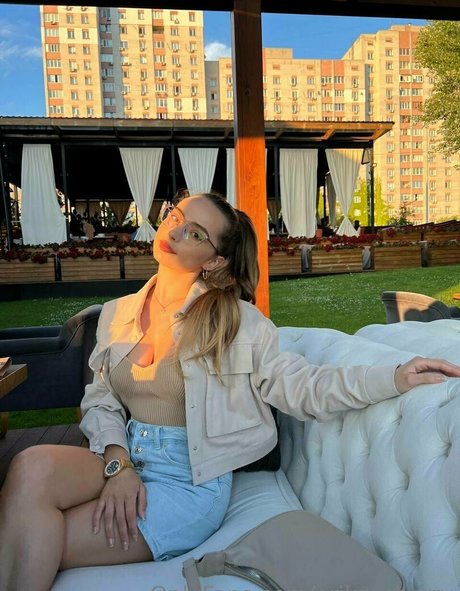 erika cherry porno xxx bild