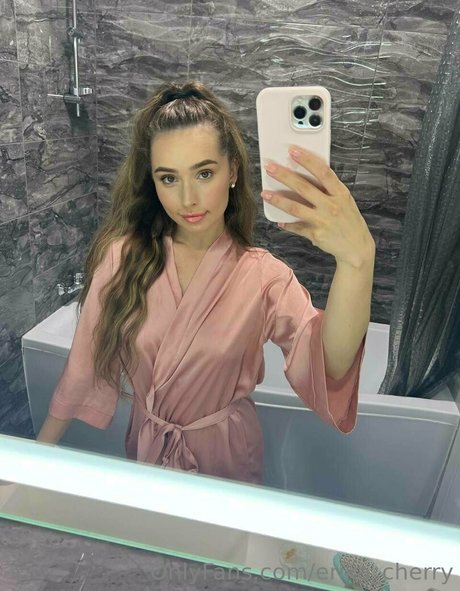 erika cherry xxx top foto