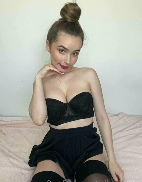 erika cherry schauspielerin nackt bild