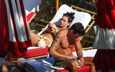 asiatische gilf-onlyfans xxx galerien