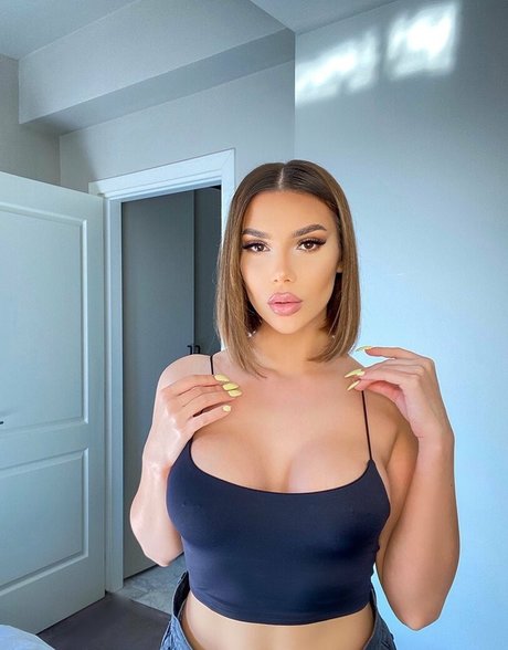 dianaonisor7 nackt akt bilder