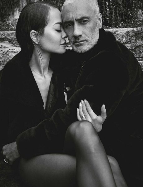 asiatische gilf-onlyfans exklusive nette foto