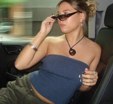 Mackenzie Ziegler schöne sex archiv