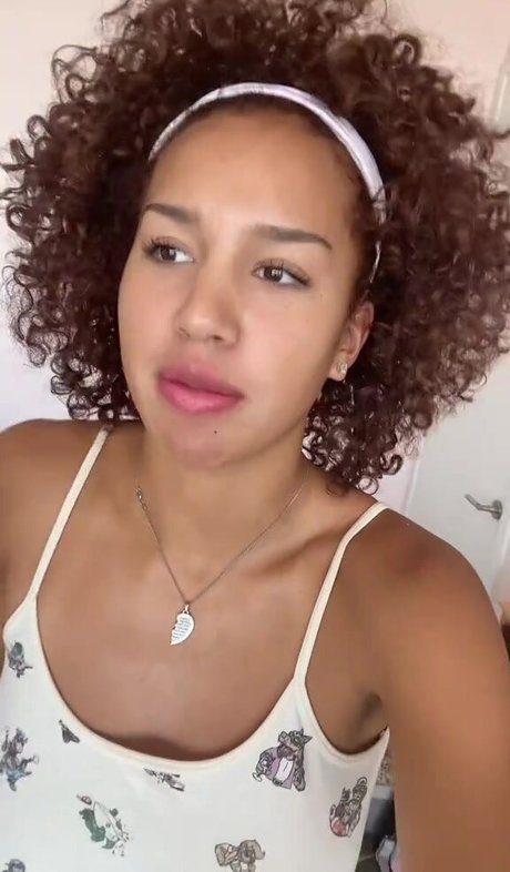 Sofia Wylie exklusive freie bild