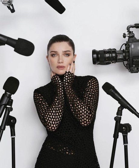 Eve Hewson nackt kostenlose foto