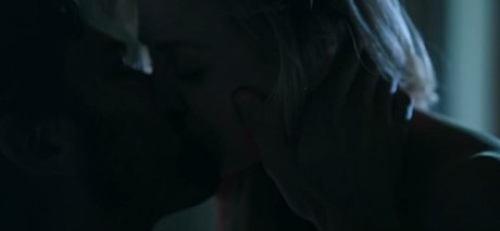 hübsche ebenholz-onlyfans nackt archiv