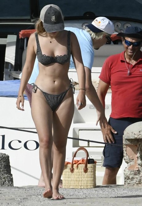 Millie Bobby Brown perfekte nackt foto