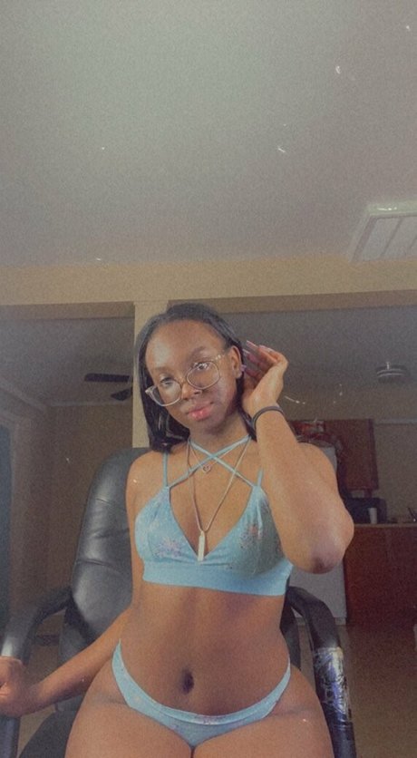 kurviges mädchen von nebenan nur fans hd top foto