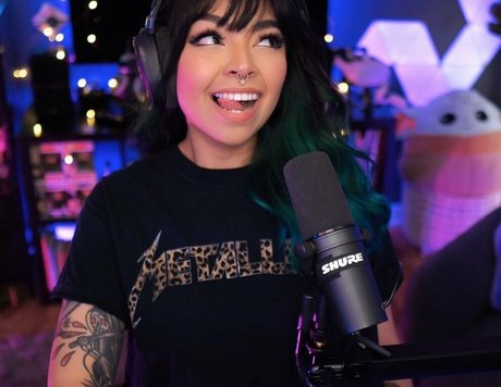 Aileen Senpai porno hd bilder