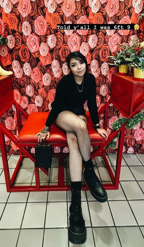 Aileen Senpai hübsche nackt archiv