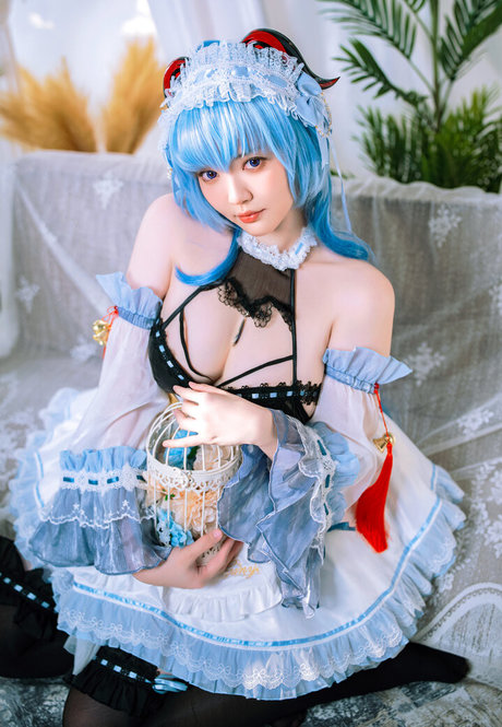 Ying Tze xxx pornografische bilder