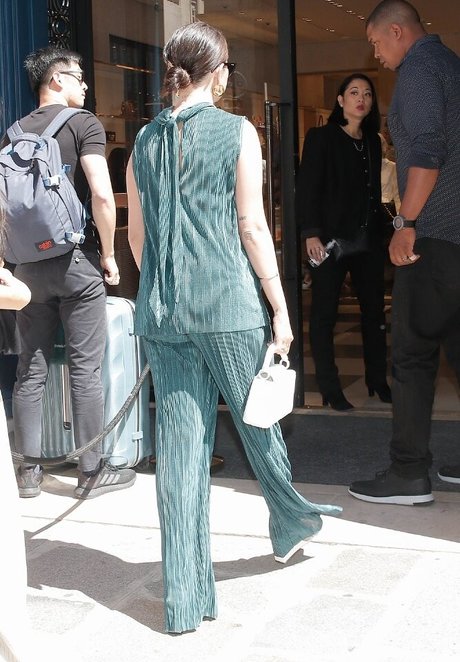 titten lutschen onlyfans nackt heiße fotos