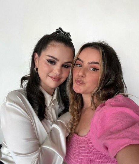 Selena Gomez xxx erwachsene galerien