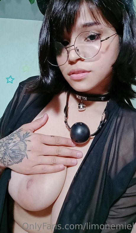 schöne asiatische onlyfans heiße nackten bilder