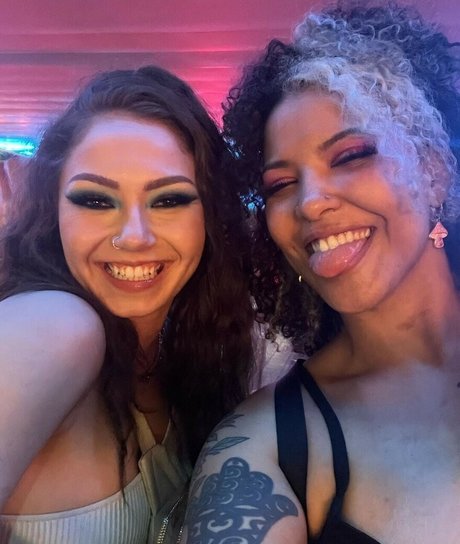 Skye Dolecki erotische kostenlose bild