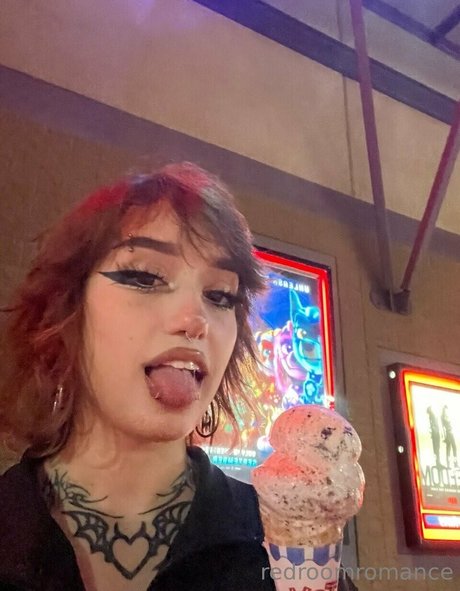 Redroomromance model porno galerie