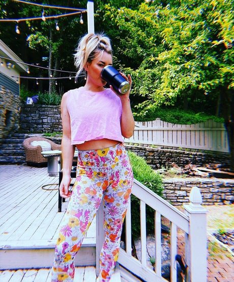 Renee Paquette erwachsene perfekte bild