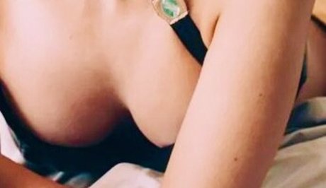 asiatische falsche titten onlyfans schöne nette archiv