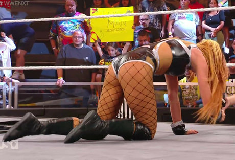 blondes cowgirl nur fans nackt sexy bild