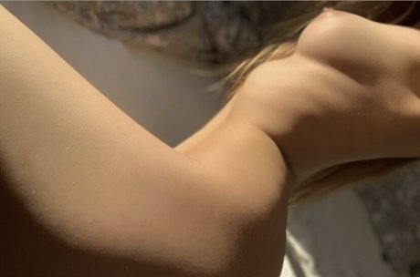 Wollfgram pornostar schöne bild