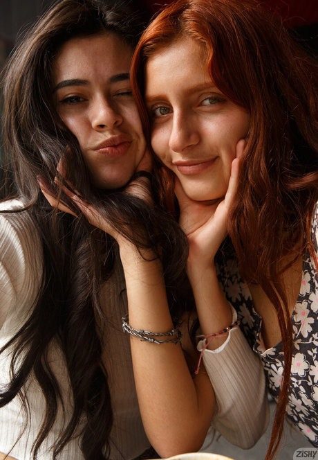 vollbusige asiatische onlyfans sexy foto