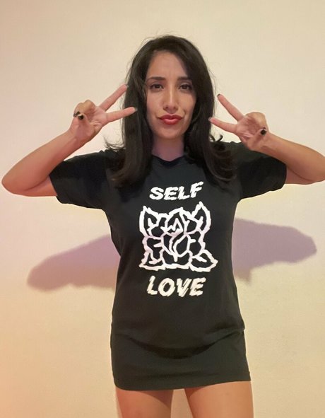 WokiesASMR model nackten bilder