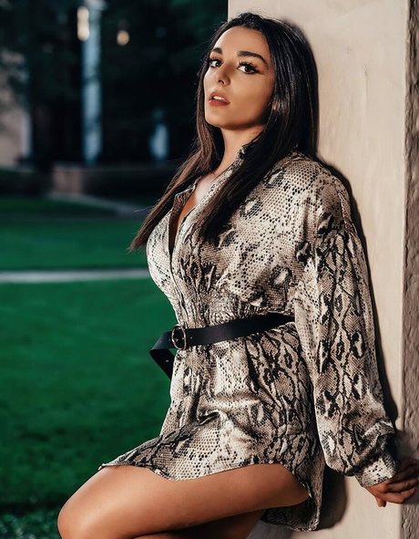 asiatische domina onlyfans exklusive top archiv