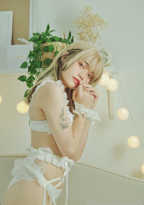 Sab Sangria model porno galerien