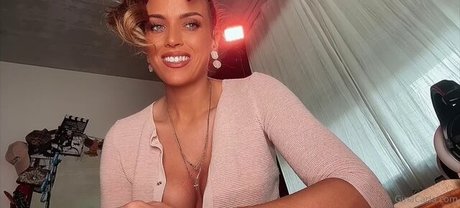 ruby onlyfans sexy kunst archiv