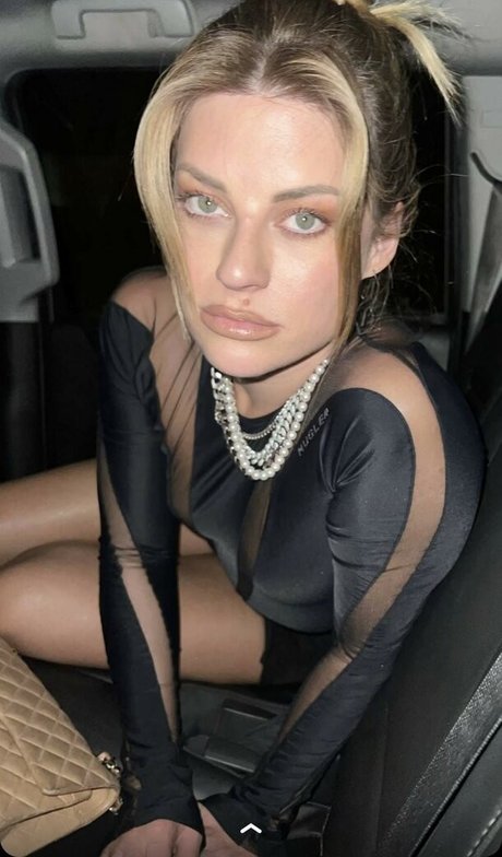 dünne shemale-onlyfans schöne exklusive bild