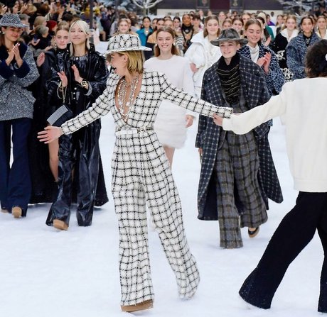 füße lecken onlyfans exklusive nacktheit bilder