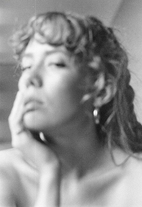 Berta Andrea Sndal perfekte nacktheit foto