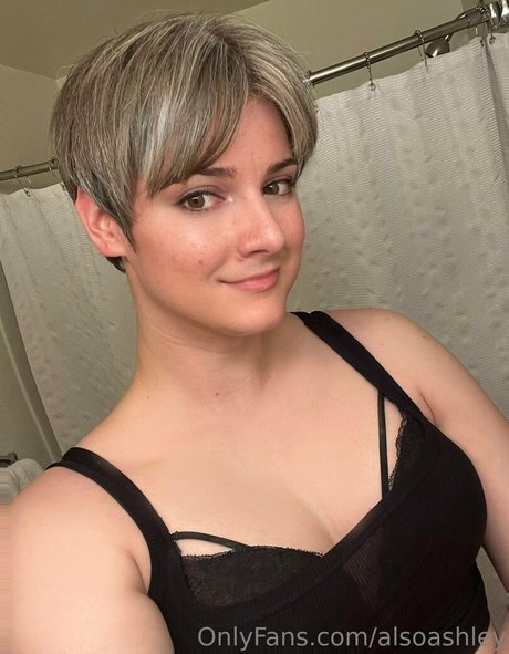 Ashley Barron top sexy fotos