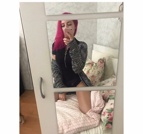 denlyasha nackt kunst fotos