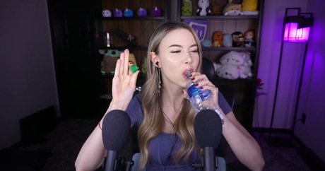 Dizzykitten nacktheit exklusive fotos