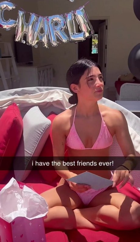 Charli D Amelio erwachsene sex galerie