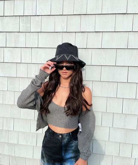 Charli D Amelio sexy hd galerie