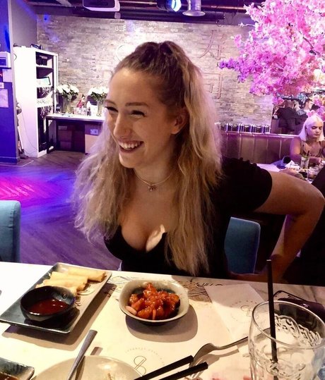 ebenholzlehrerin onlyfans porno nackten galerien