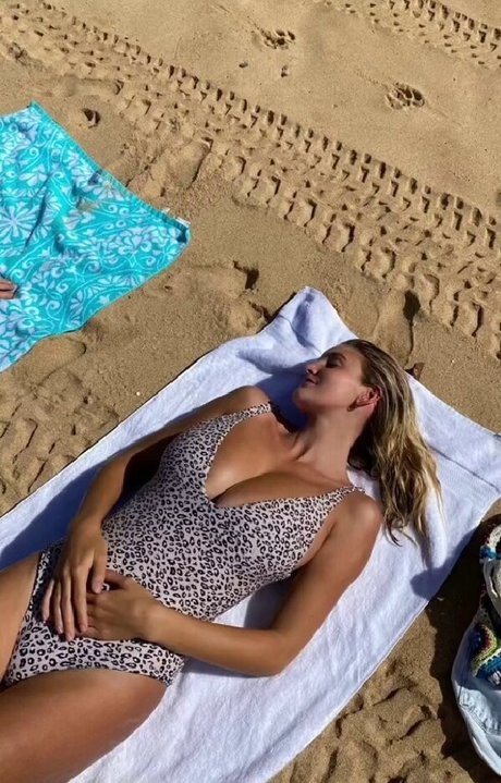 Isabella Abell erwachsene nacktheit bilder