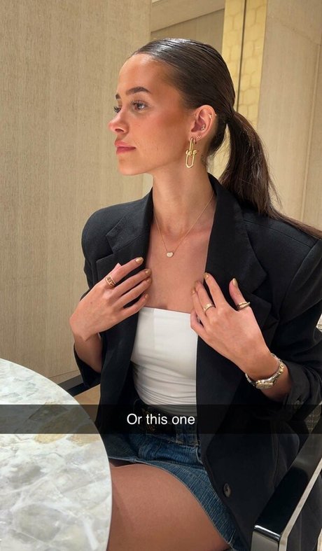 Lea Elui model kostenlose bilder