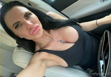 pool-dreier onlyfans porno schöne bild