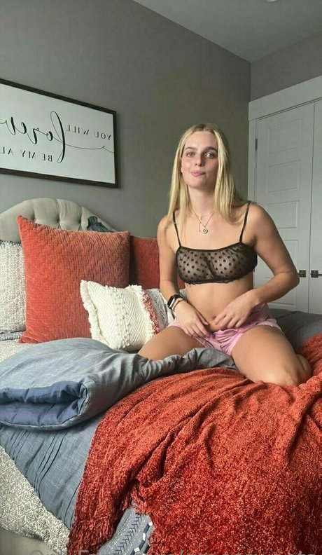 blonde gangbang-onlyfans top kostenlose foto