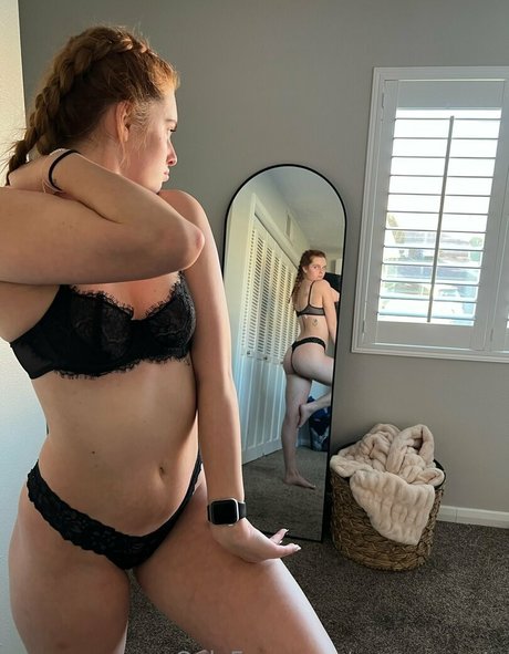 social-media-influencer onlyfans nacktheit hübsche archiv