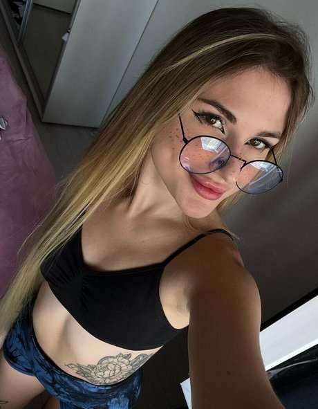 red mila porno exklusive fotos