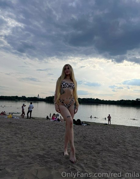 red mila schöne heiße bild